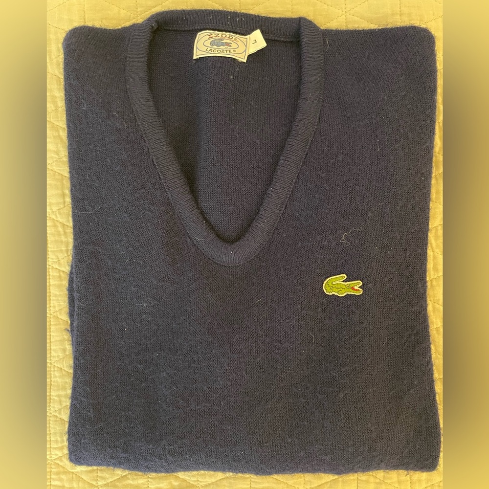 IZOD‎ LACOSTE Vintage Acrylic V-Neck Sweater in Navy Size L